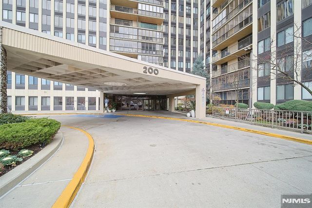 200 Winston Drive 217, Cliffside Park, NJ 07010