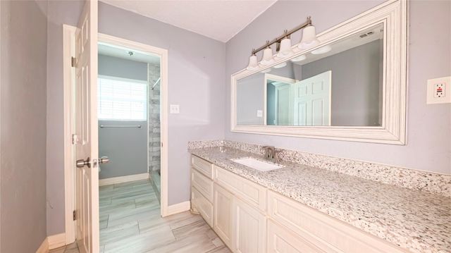 800 Rosewood Drive, Baytown, TX 77520