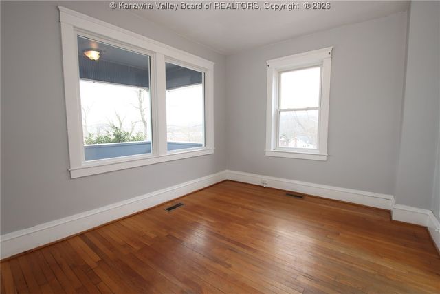 36 Sunset Drive, Charleston, WV 25301