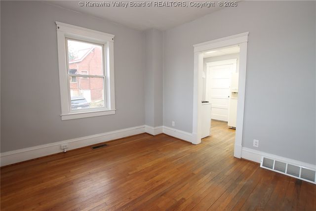 36 Sunset Drive, Charleston, WV 25301