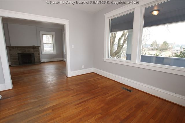 36 Sunset Drive, Charleston, WV 25301