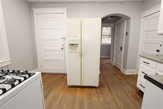 36 Sunset Drive, Charleston, WV 25301