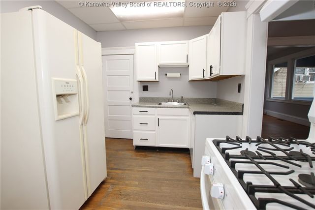 36 Sunset Drive, Charleston, WV 25301