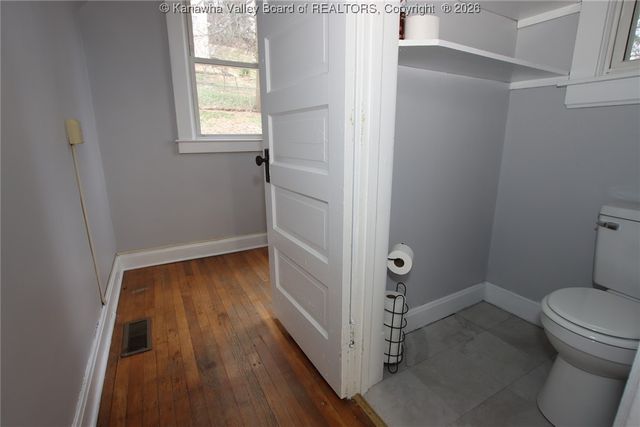 36 Sunset Drive, Charleston, WV 25301