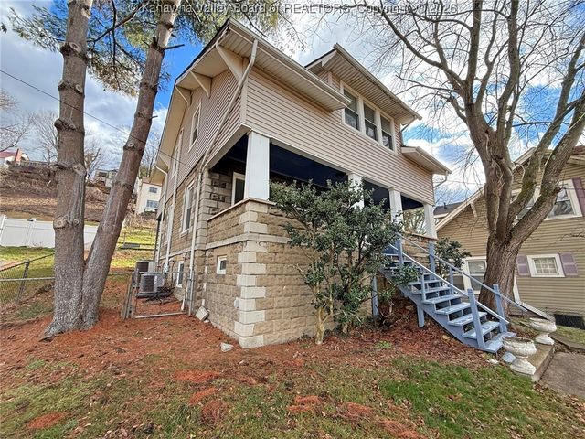 36 Sunset Drive, Charleston, WV 25301