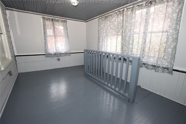 36 Sunset Drive, Charleston, WV 25301