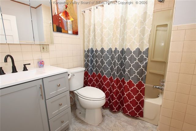 36 Sunset Drive, Charleston, WV 25301