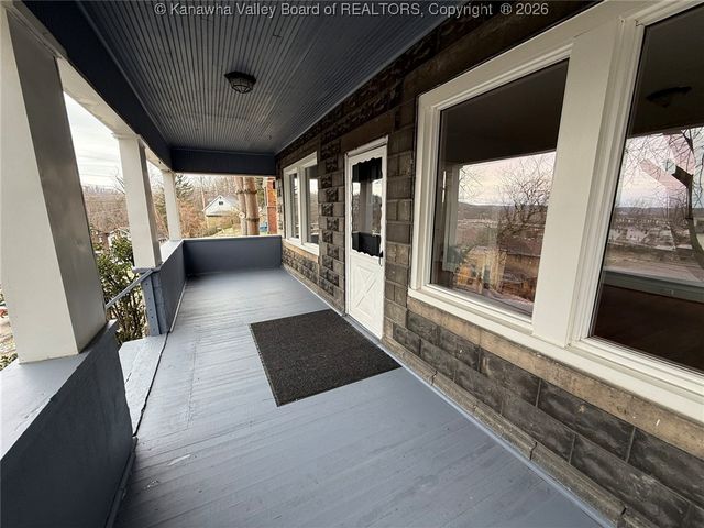 36 Sunset Drive, Charleston, WV 25301