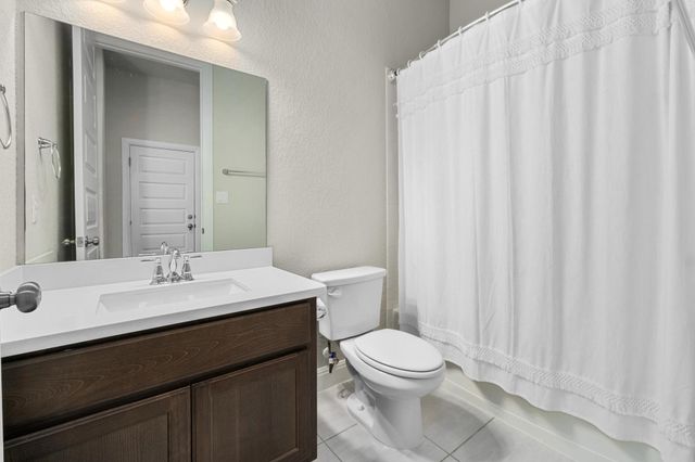 112 Bell Hill DR, Dripping Springs, TX 78620