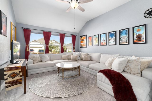 112 Bell Hill DR, Dripping Springs, TX 78620