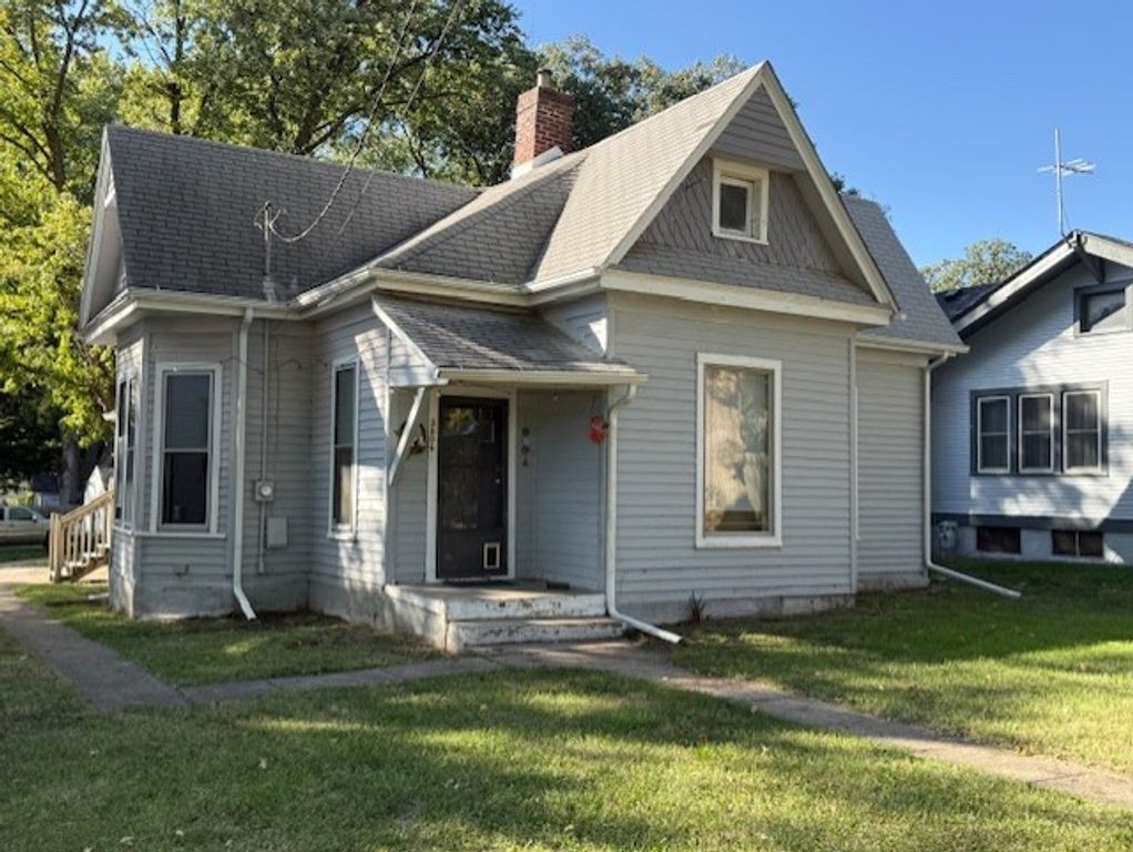 3806 12th Street, Des Moines, IA 50313