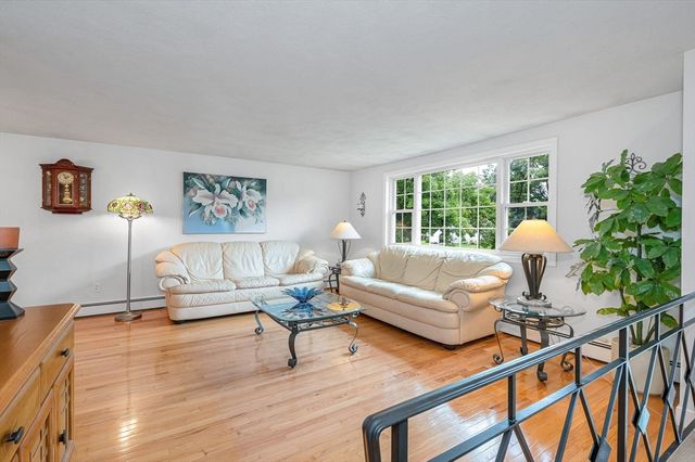 7 Draper Dr, Wilmington, MA 01887