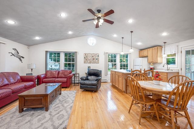 7 Draper Dr, Wilmington, MA 01887