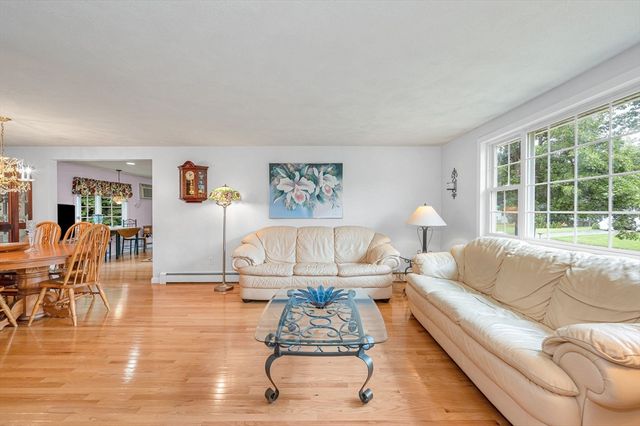 7 Draper Dr, Wilmington, MA 01887