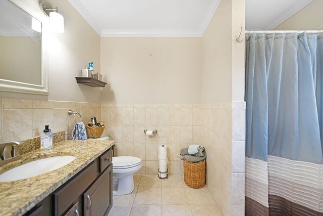 489 Main St, Acushnet, MA 02743