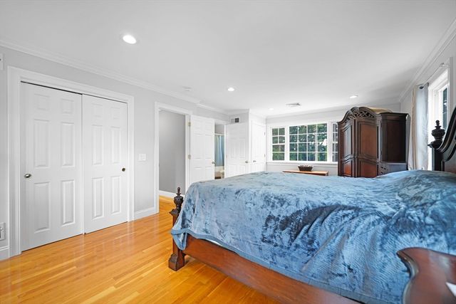 489 Main St, Acushnet, MA 02743