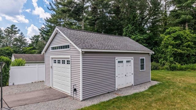489 Main St, Acushnet, MA 02743