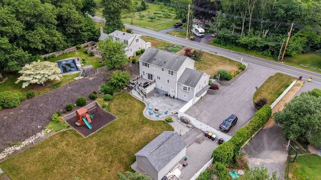 489 Main St, Acushnet, MA 02743