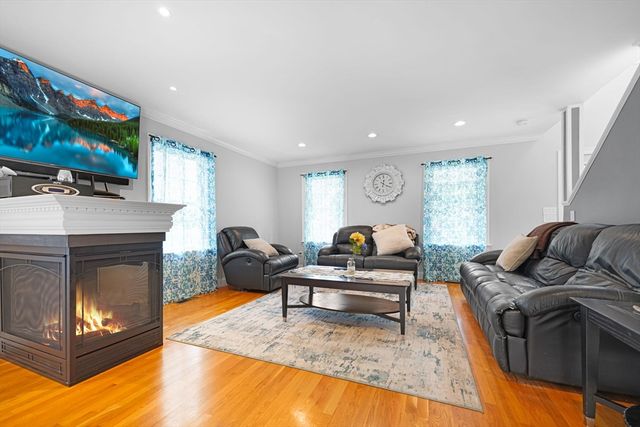 489 Main St, Acushnet, MA 02743