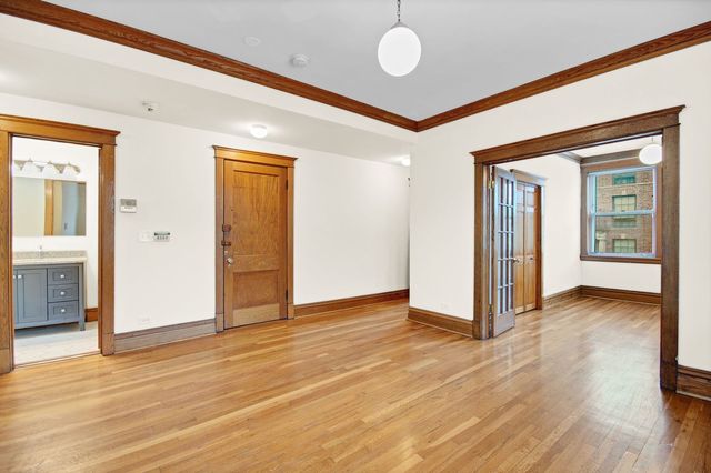 3600 N Hermitage Avenue 2, Chicago, IL 60613