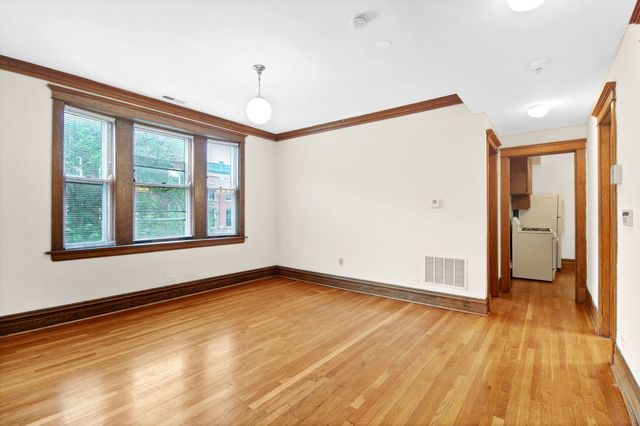 3600 N Hermitage Avenue 2, Chicago, IL 60613