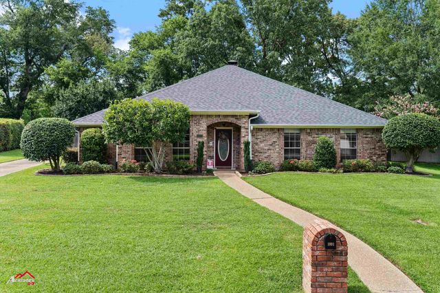 1001 University Circle, Carthage, TX 75633