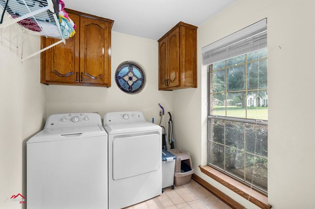 1001 University Circle, Carthage, TX 75633