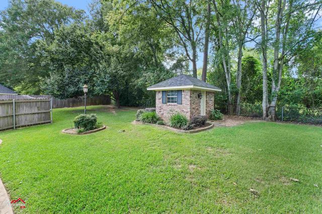 1001 University Circle, Carthage, TX 75633