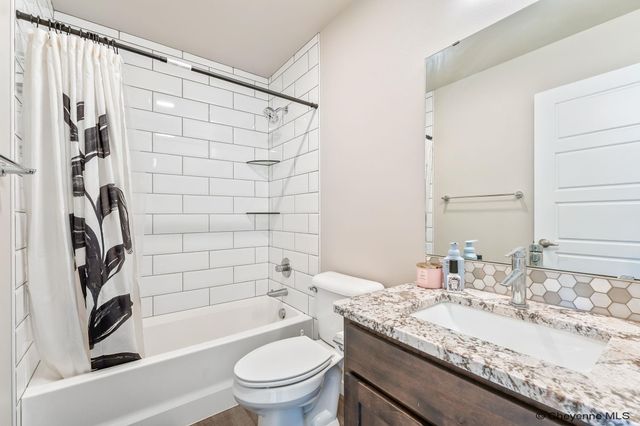 3950 FARTHING RD, Cheyenne, WY 82001
