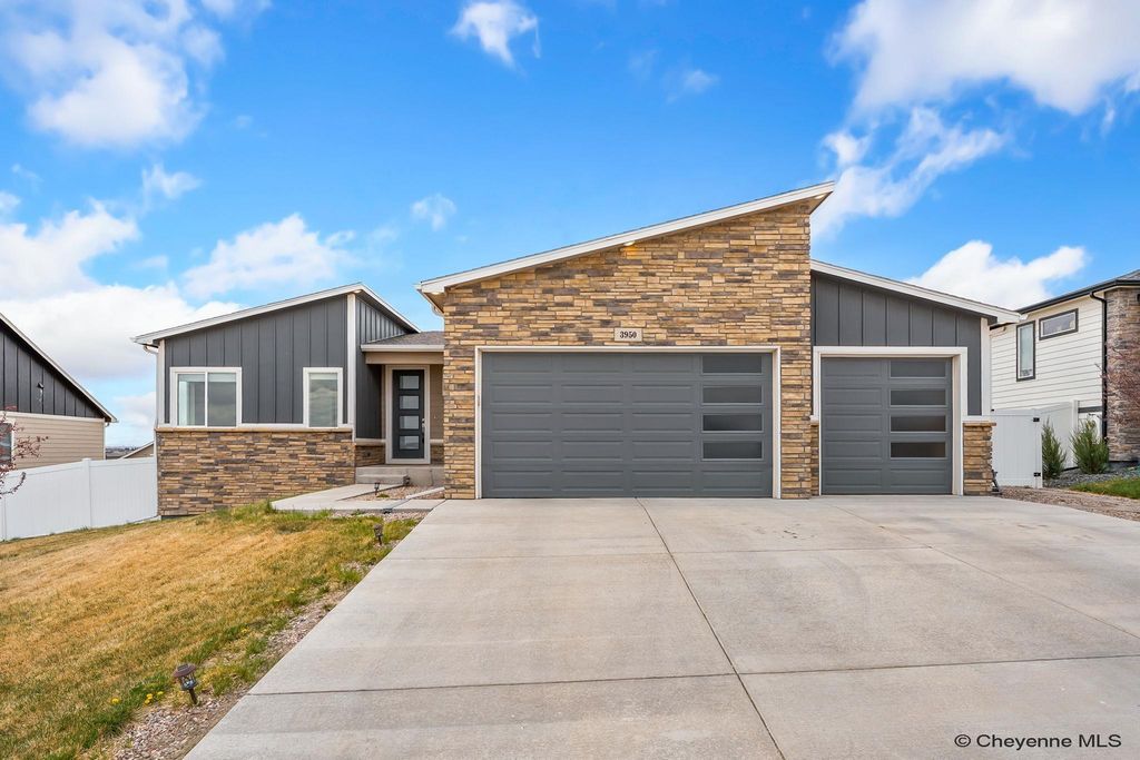 3950 FARTHING RD, Cheyenne, WY 82001