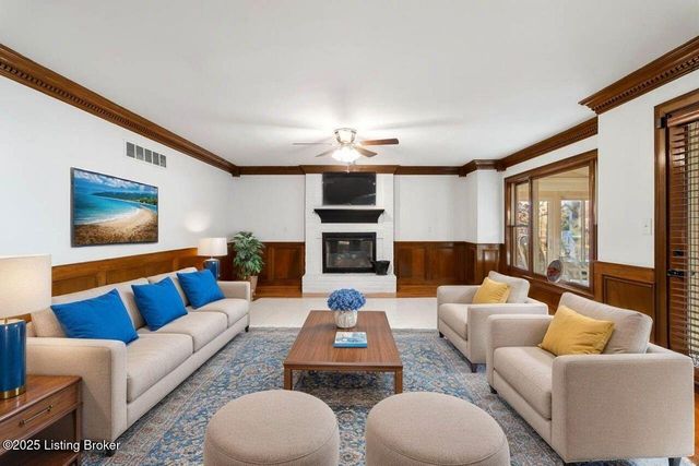 604 Lake Forest Pkwy, Louisville, KY 40245