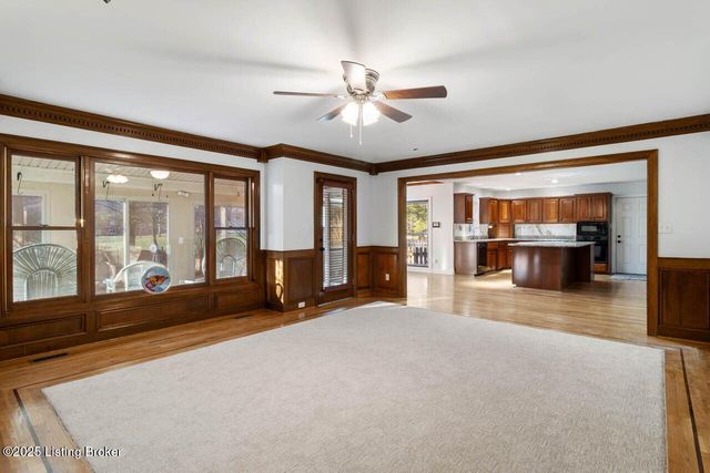 604 Lake Forest Pkwy, Louisville, KY 40245