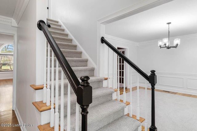 604 Lake Forest Pkwy, Louisville, KY 40245