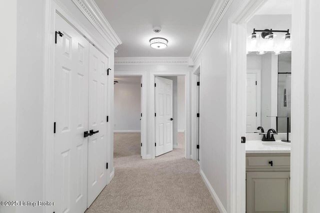 604 Lake Forest Pkwy, Louisville, KY 40245