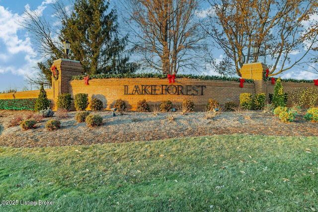 604 Lake Forest Pkwy, Louisville, KY 40245