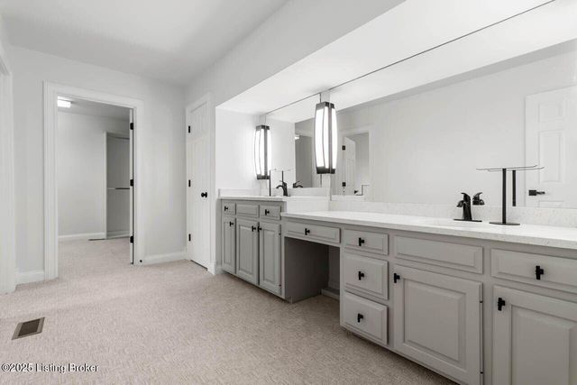 604 Lake Forest Pkwy, Louisville, KY 40245