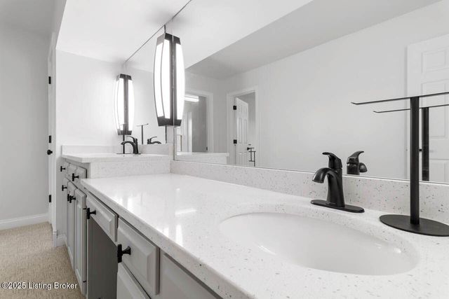 604 Lake Forest Pkwy, Louisville, KY 40245