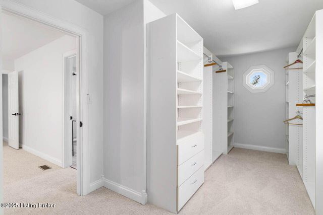 604 Lake Forest Pkwy, Louisville, KY 40245