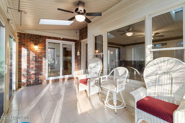 604 Lake Forest Pkwy, Louisville, KY 40245