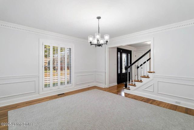 604 Lake Forest Pkwy, Louisville, KY 40245