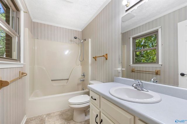 4417 Dogwood Drive SW, Decatur, AL 35603