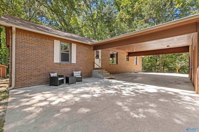 4417 Dogwood Drive SW, Decatur, AL 35603