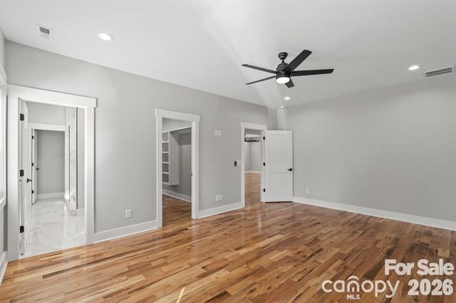 543 30th Avenue NW, Hickory, NC 28601