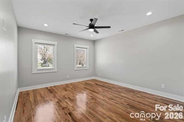 543 30th Avenue NW, Hickory, NC 28601