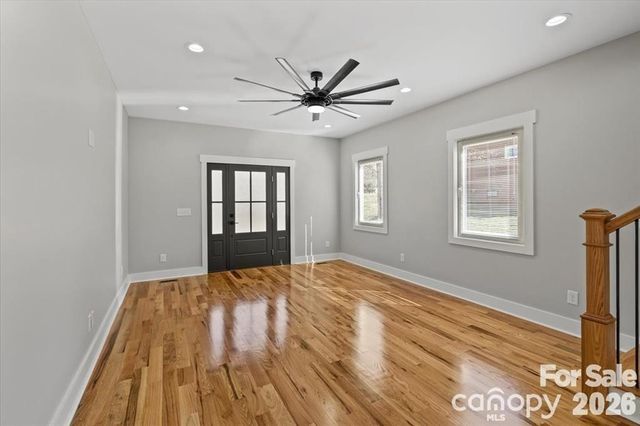 543 30th Avenue NW, Hickory, NC 28601