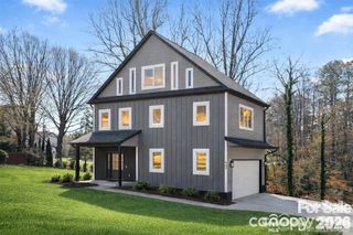 543 30th Avenue NW, Hickory, NC 28601