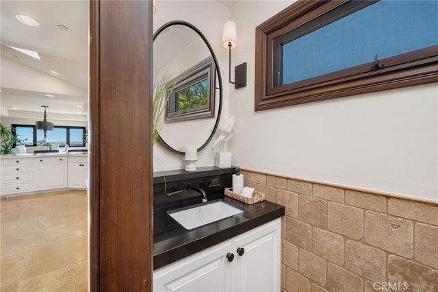 321 Calle Felicidad, San Clemente, CA 92672