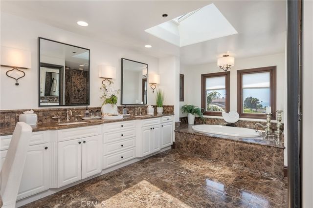 321 Calle Felicidad, San Clemente, CA 92672