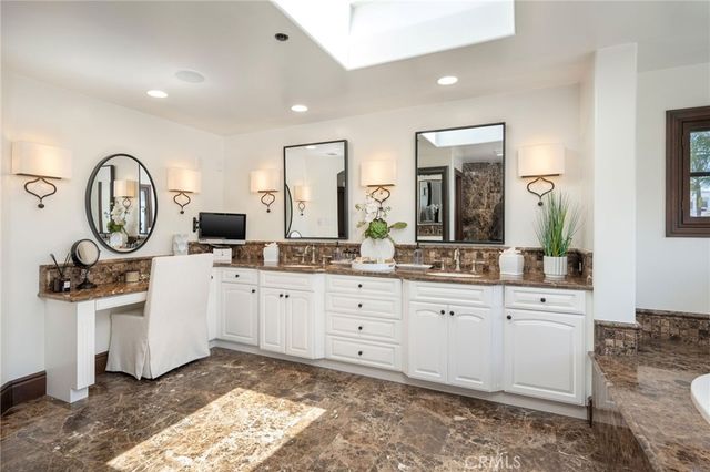 321 Calle Felicidad, San Clemente, CA 92672