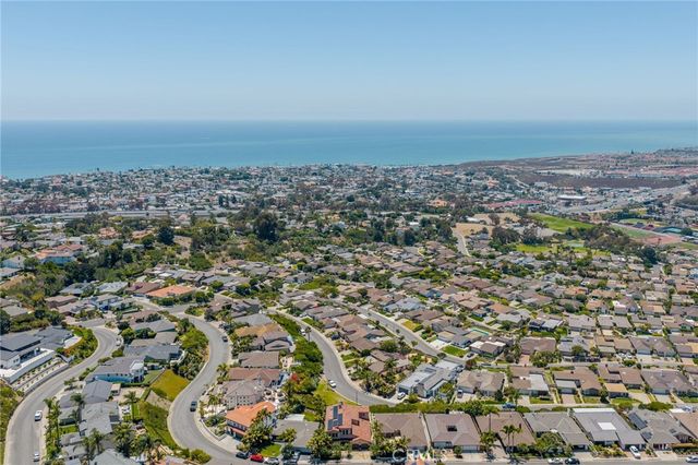 321 Calle Felicidad, San Clemente, CA 92672
